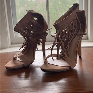 Suede fring tan heels!